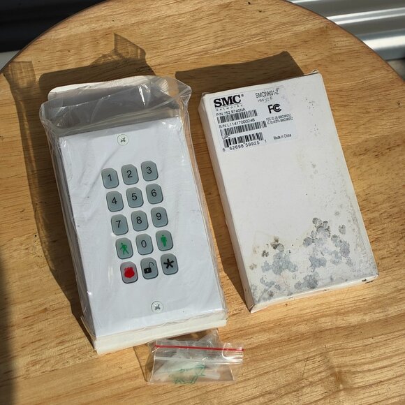 SMC Networks SMCWK01-Z Wireless Keypad 752.9740NA Keypad - Picture 1 of 4